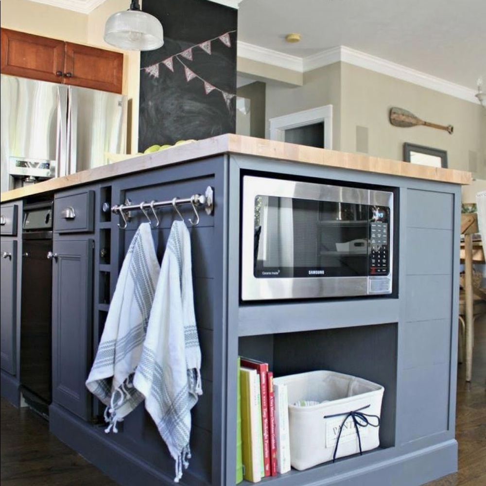 Meet your Posher, Mara